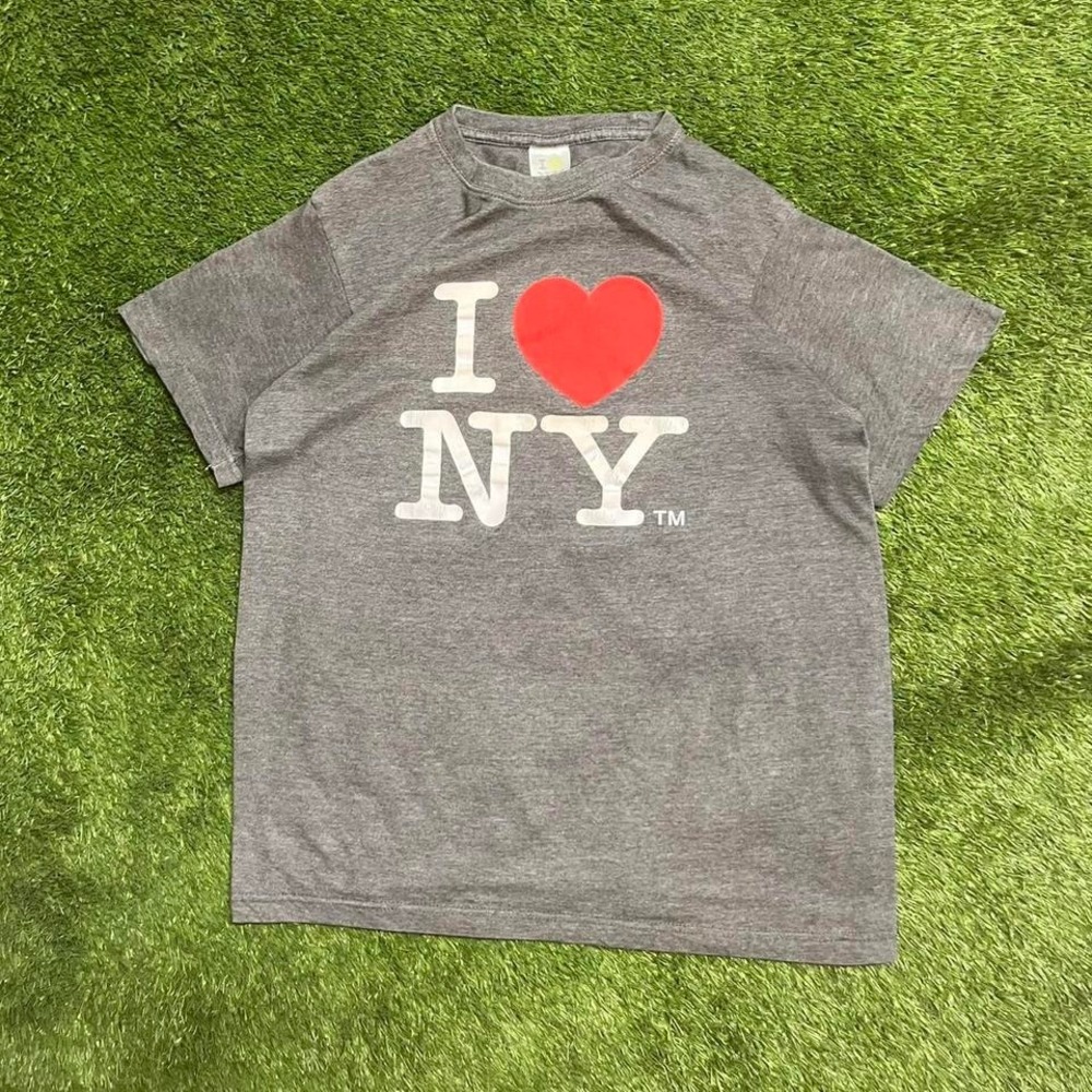 Grey and red I love NY tee